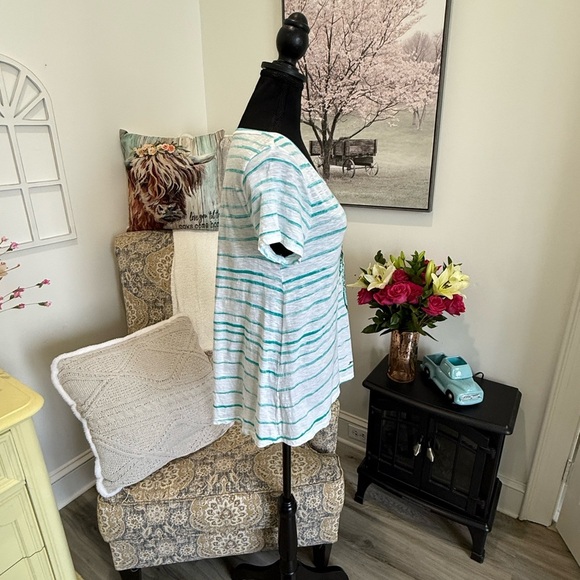 Crown & Ivy White and Green Graphic Short Sleeve T-Shirt - Picture 6 of 7